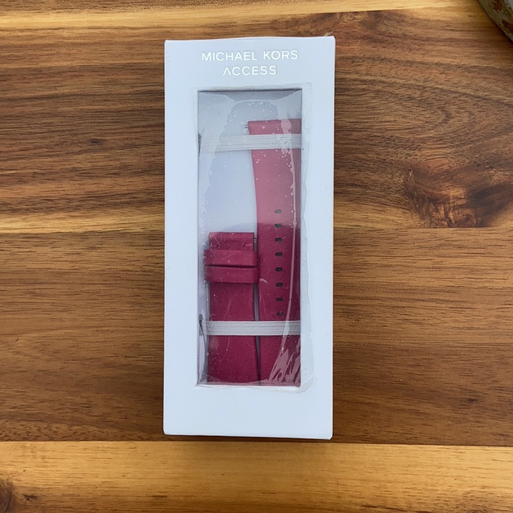 NWT Michael Kors Access pink 22mm leather watch band MKT9026